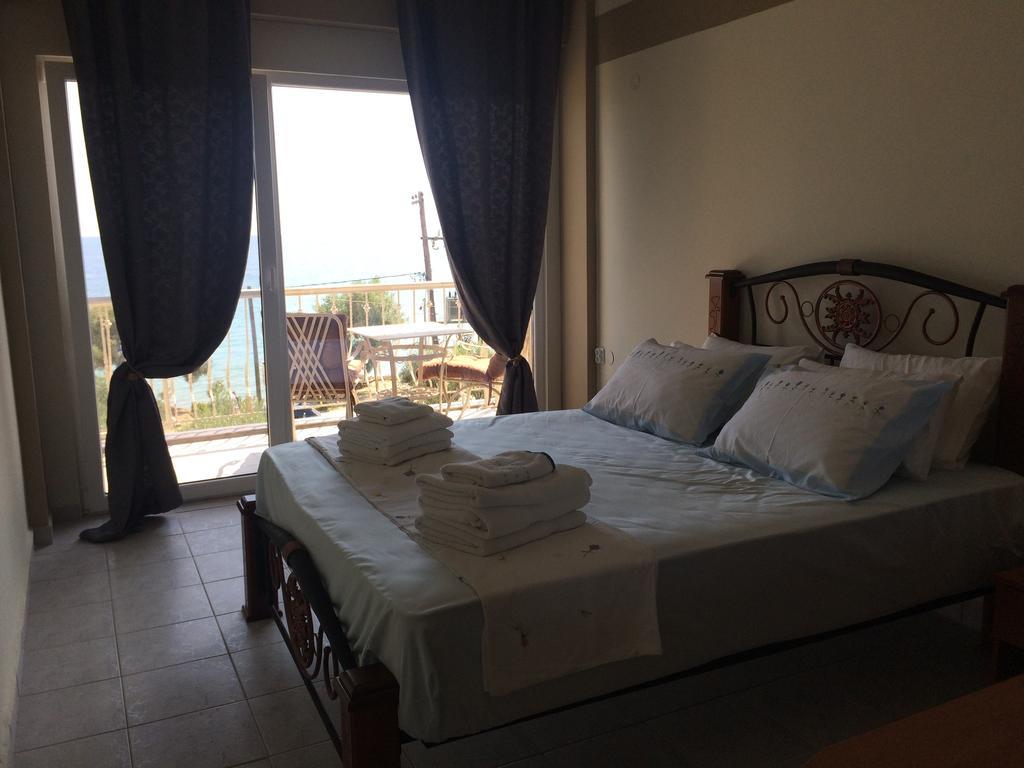 Aparthotel Crown Nea Skioni
