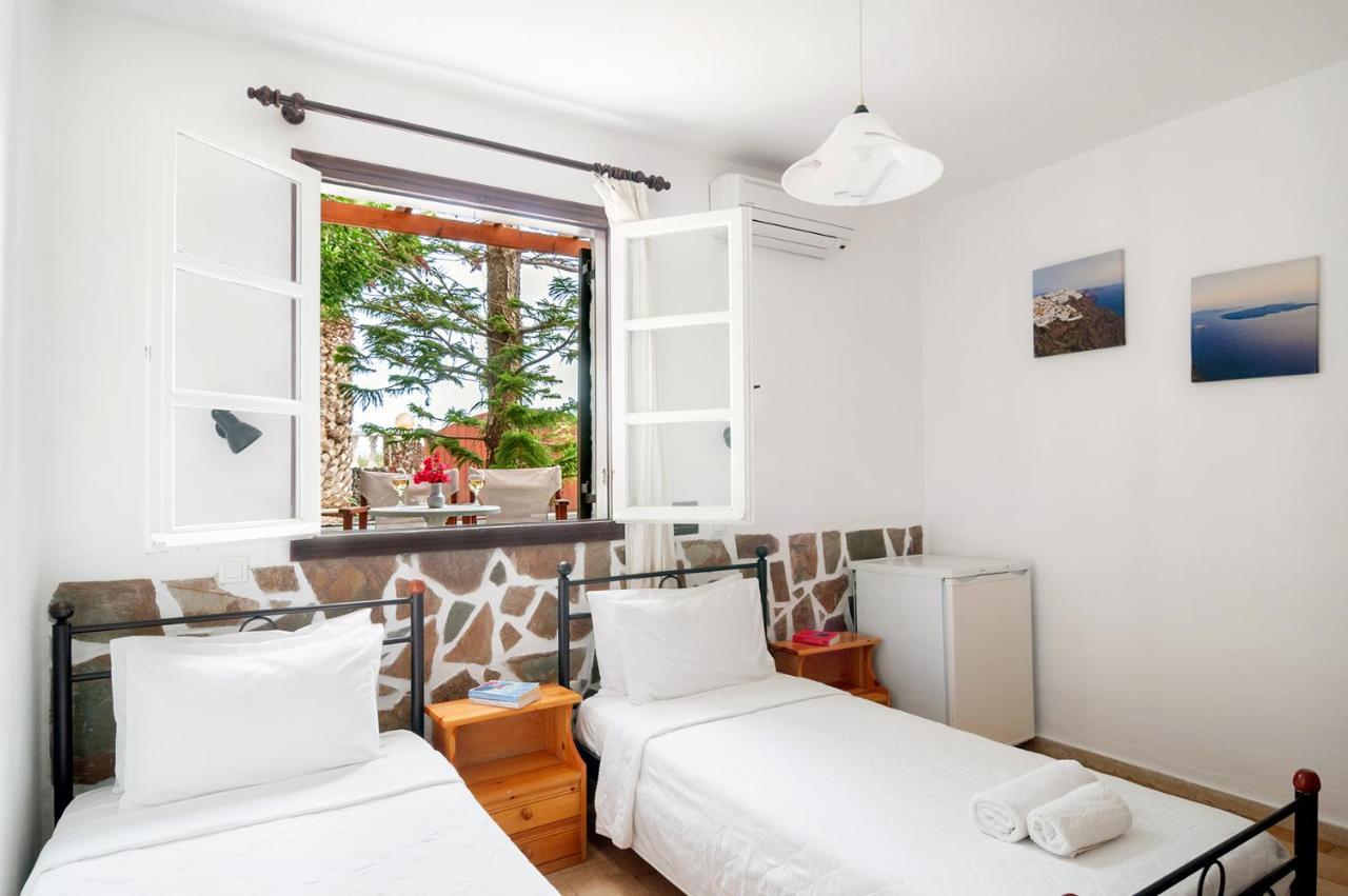 Hotel Santorini 2*