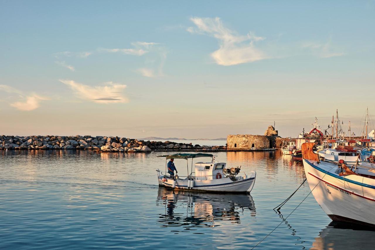 Yria Island Boutique & Parasporos