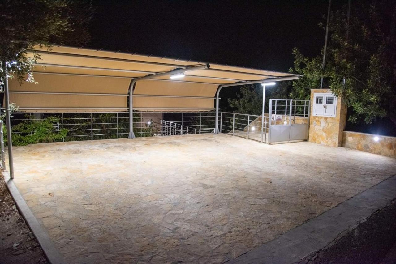 Nikole's Luxury 180m2