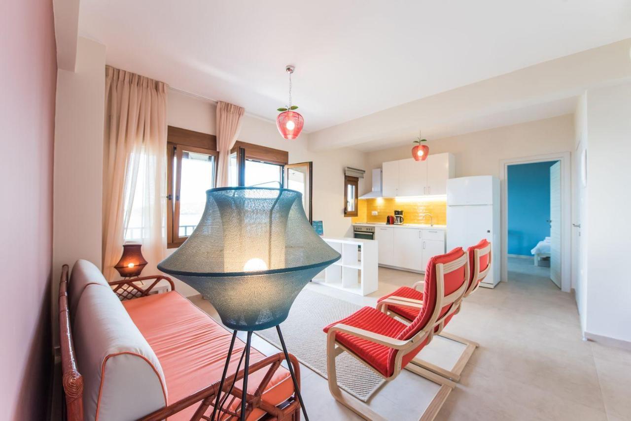 Apartment Nereus & Oceanus Beachfront Apartments, Lagonisi #feelslikehome Ormos Panagias