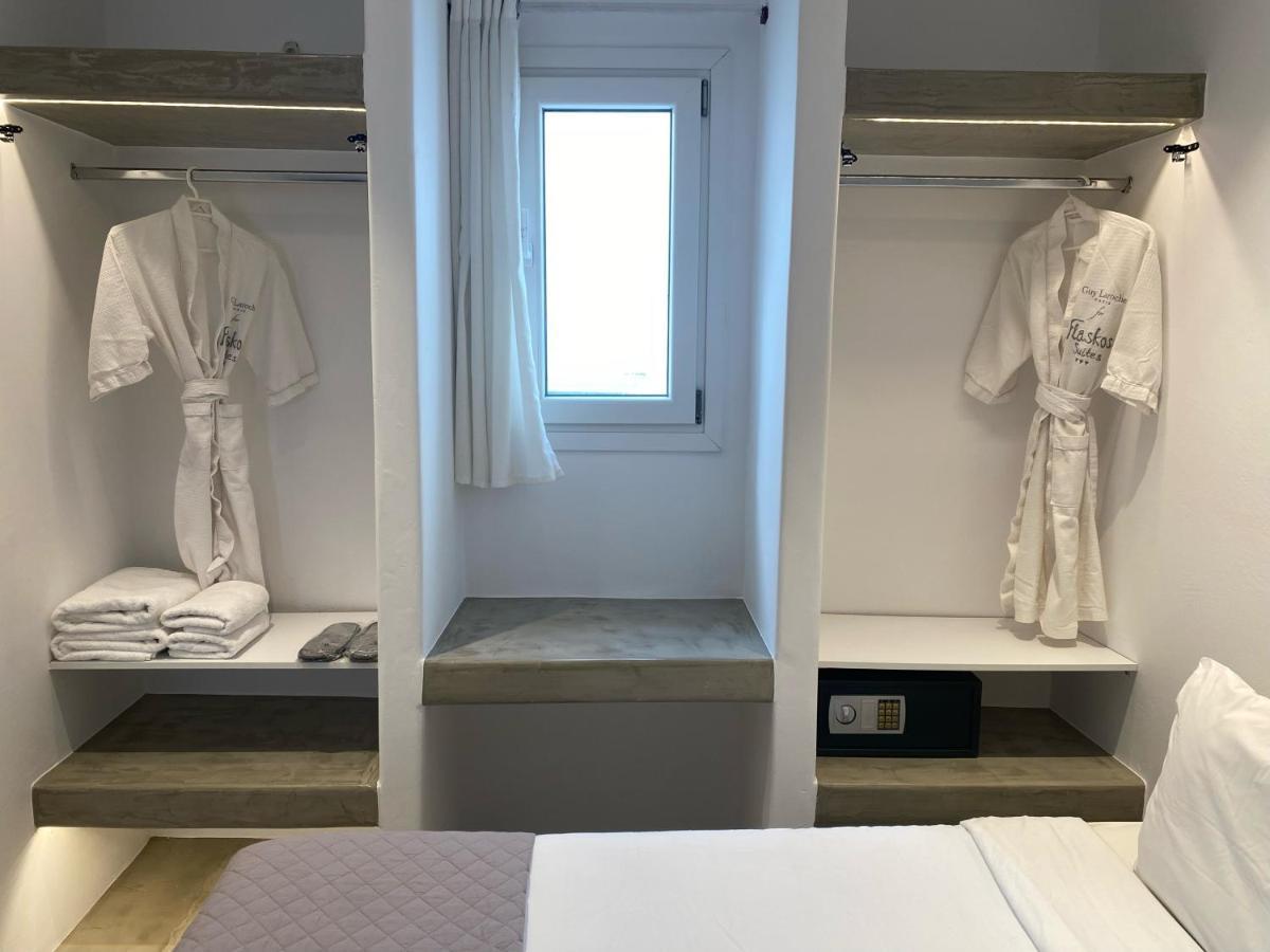 Flaskos Suites And More Aparthotel 4*