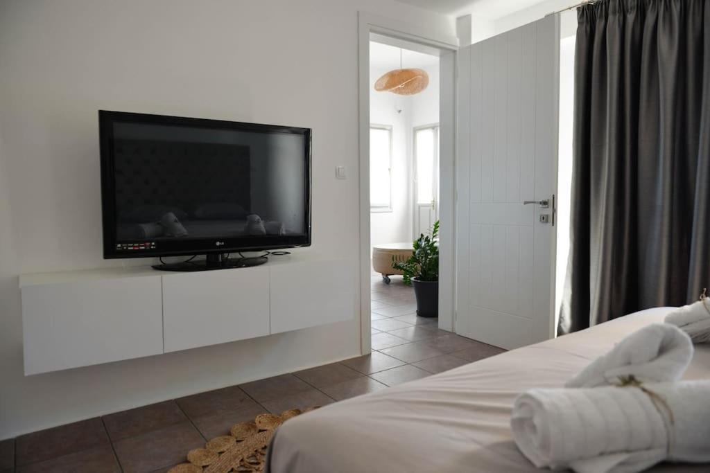 Holiday home Uppolis με θέα τα νησιά Ano Syros