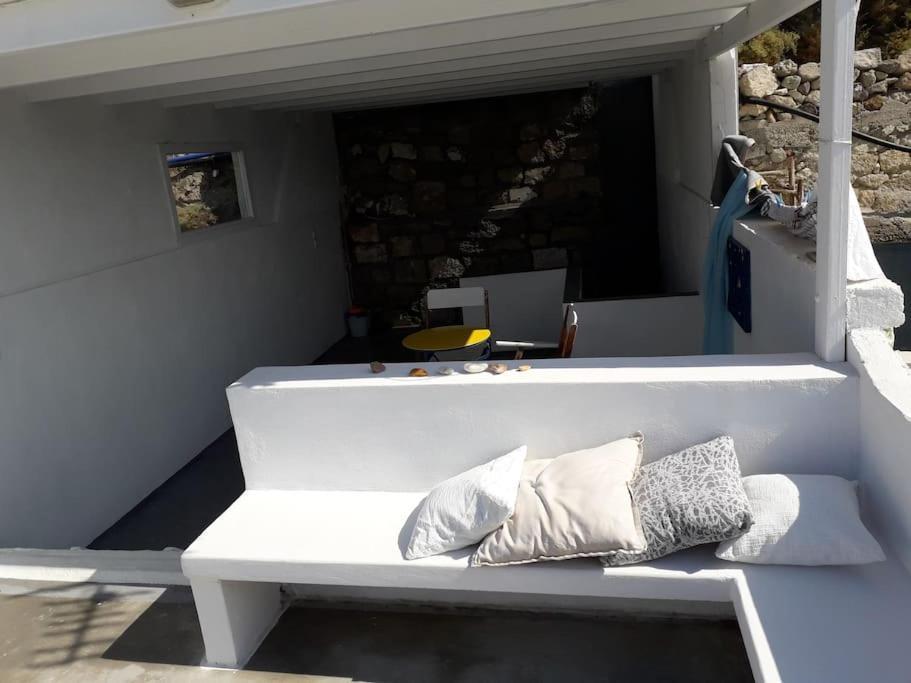 The Yellow Boat House Apartment