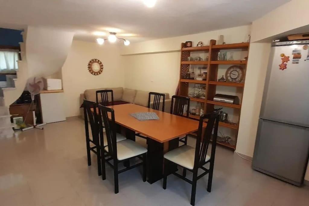 Paralia Ofriniou Sea View Apartment