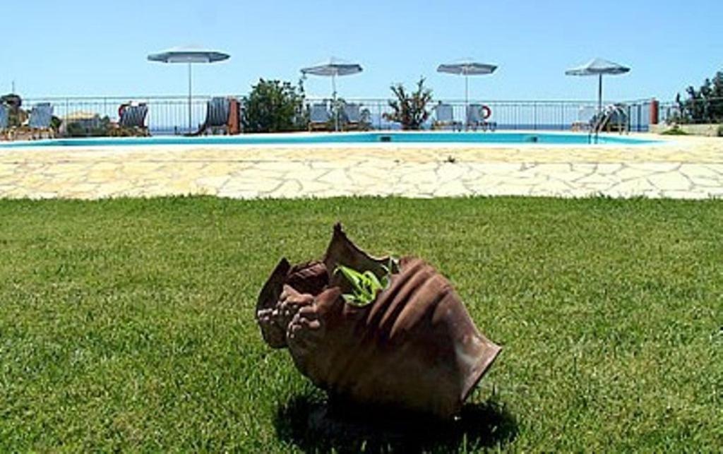 Gerasimoula * Trapezaki (Kefalonia)
