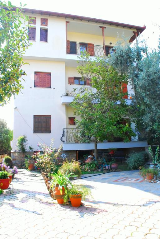 Efi Apartment *