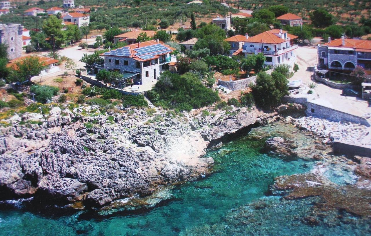 In Aghios Dimitris-m, With Wifi Apartment Riglia