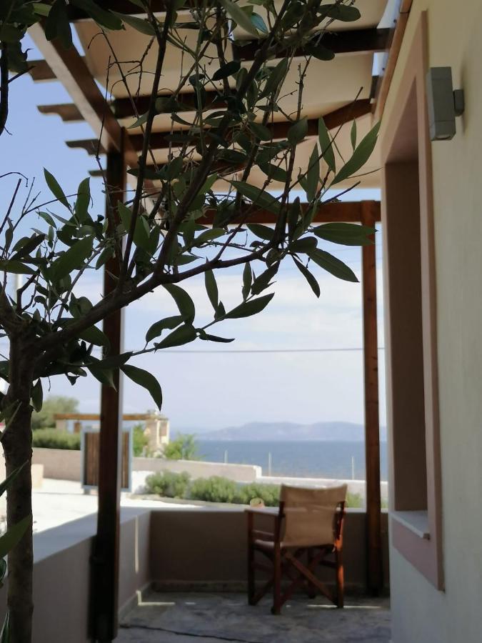 Oinoni's - Alexandros Apartment