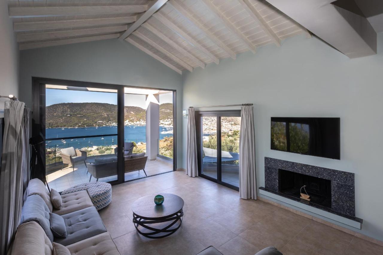 Villa Saronic Topview *