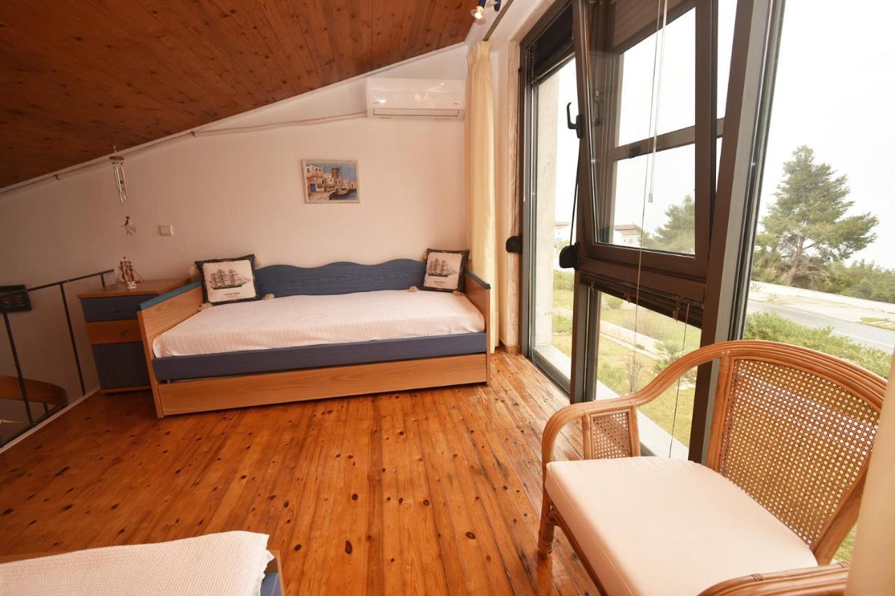 Olia Sea View Shared Pool Villa, Holiday home *