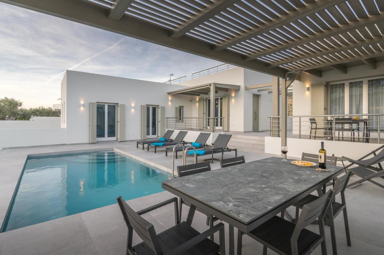 Thiopetra Villa *