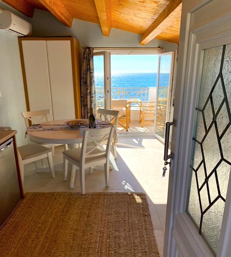 Apartment Beachfront Loft - Agios Gordios, Corfu