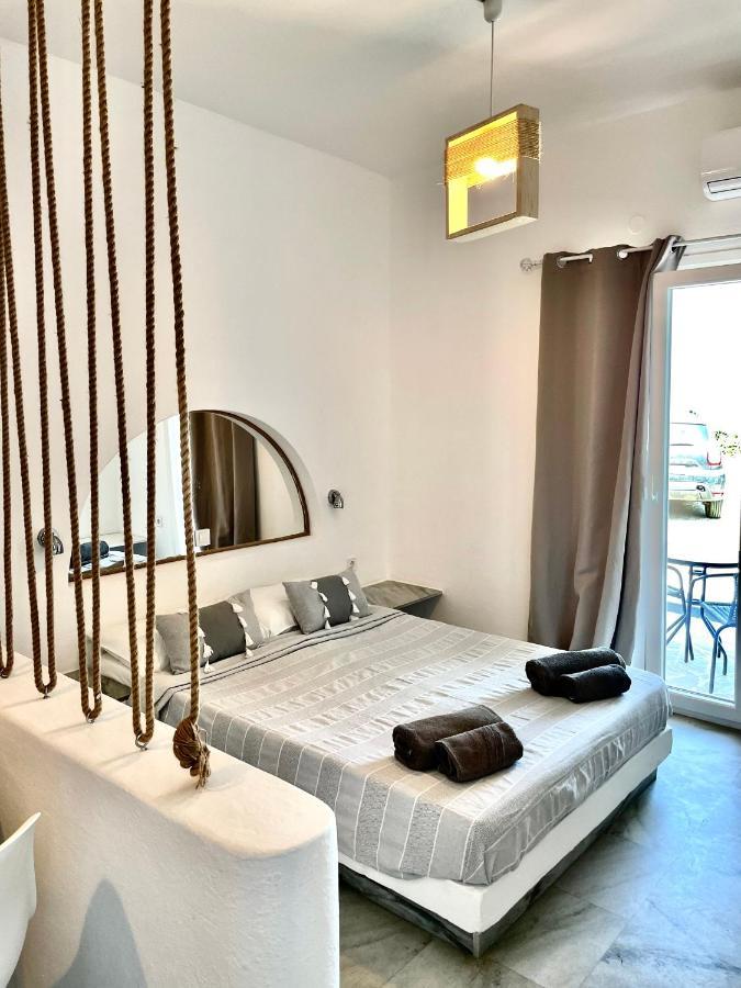 Santanna White Apartment *