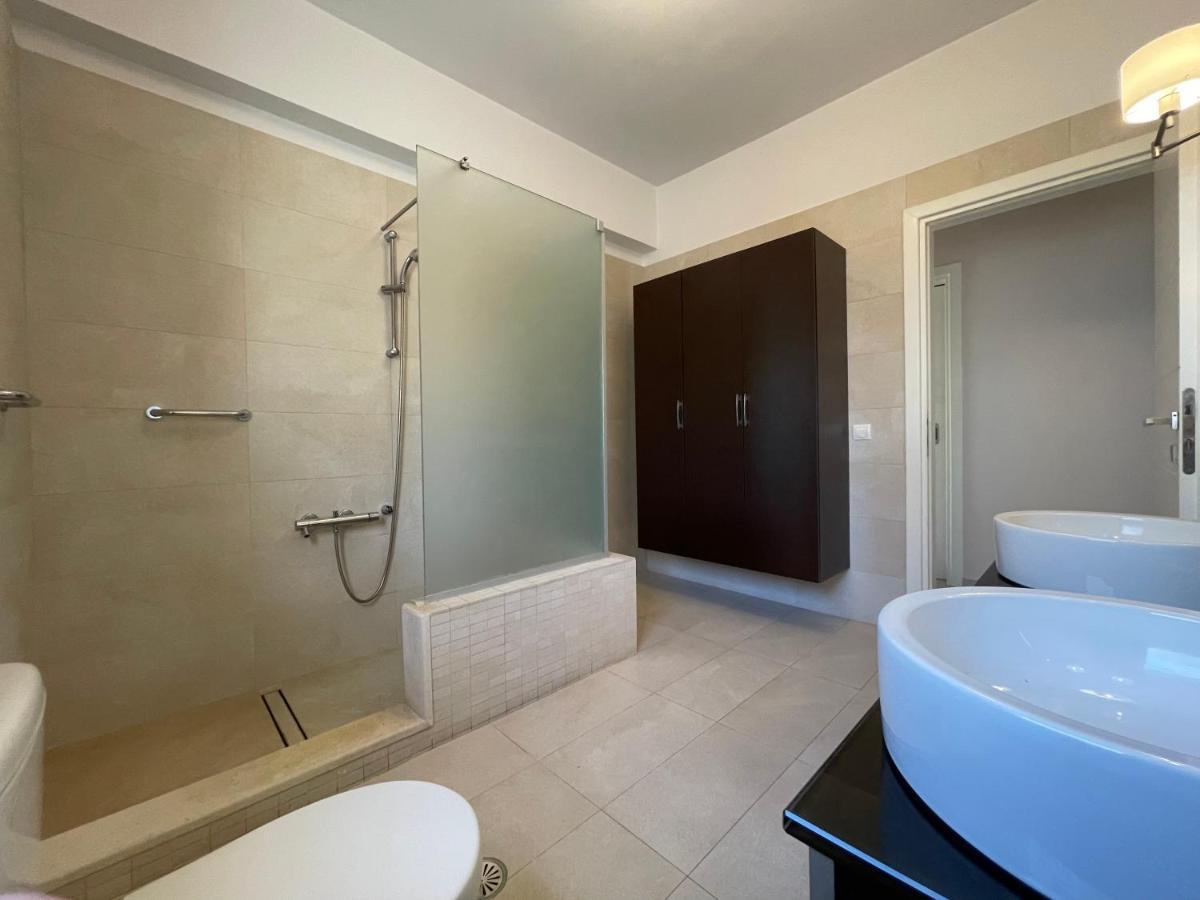 Luxury With Private Heated Pool Loutraki (Corinthia)