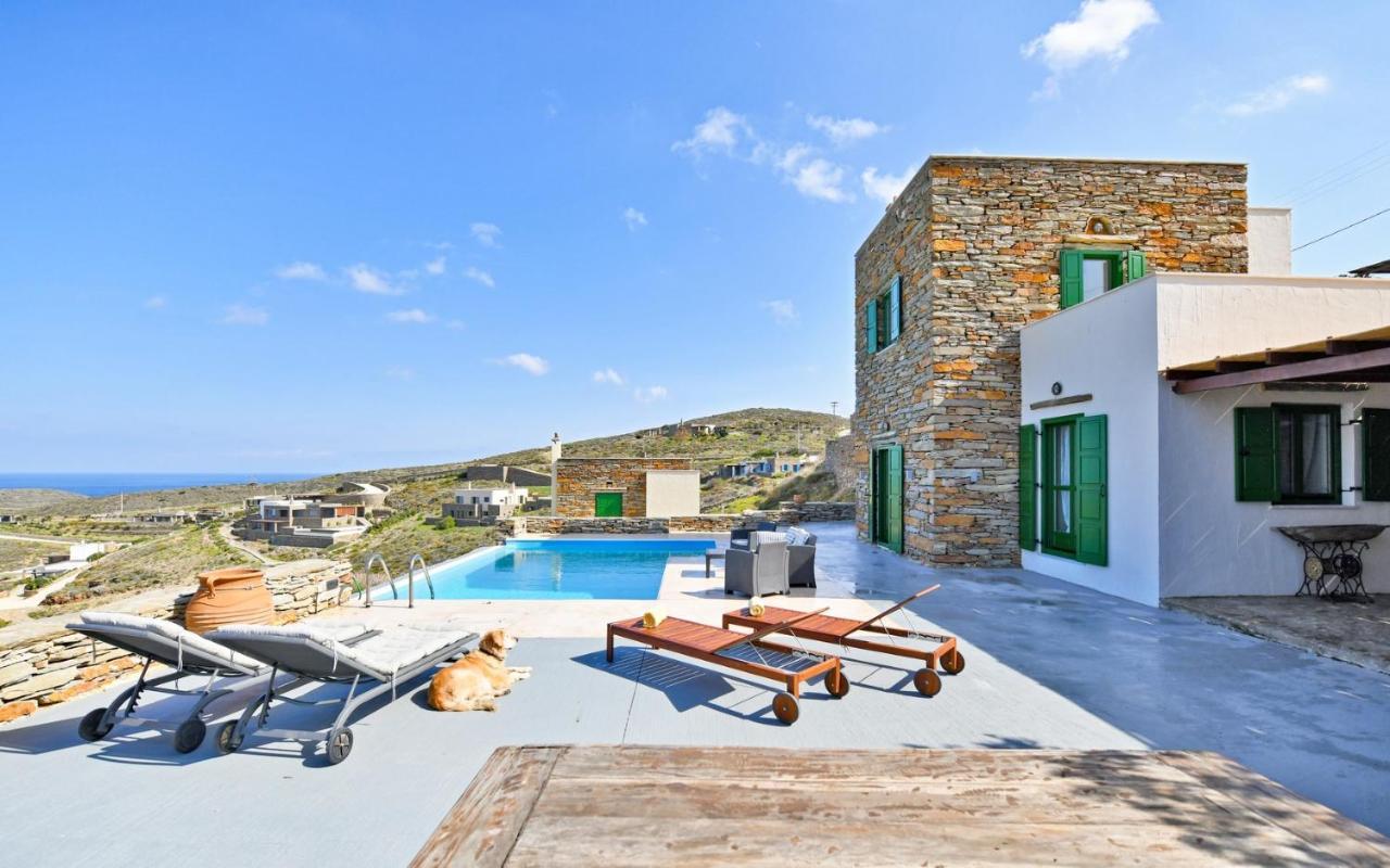 Eliza With A Swimming Pool And Sea View In The Area Of Otzia, On The Island Of Kea Holiday home
