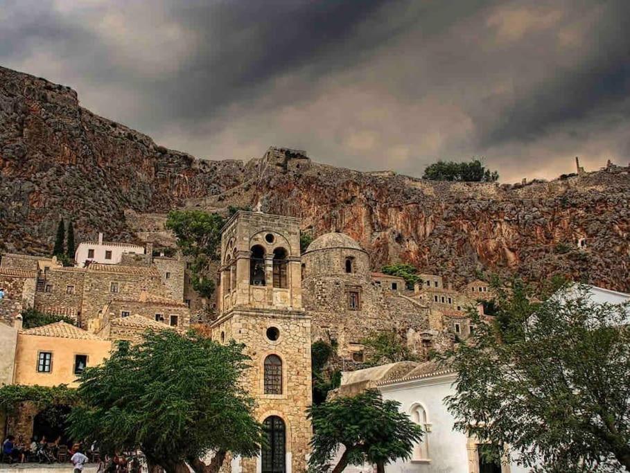 Monovasia Anopolis * Monemvasia