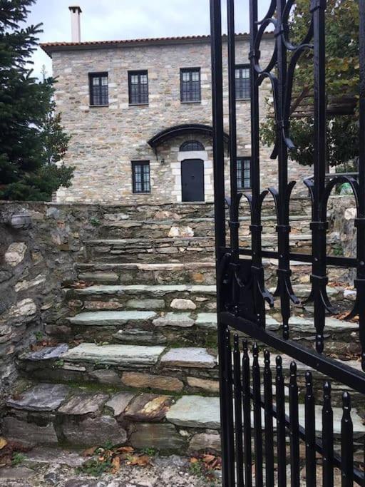 Villa πέτρινο αρχοντικό Portaria (Magnesia)