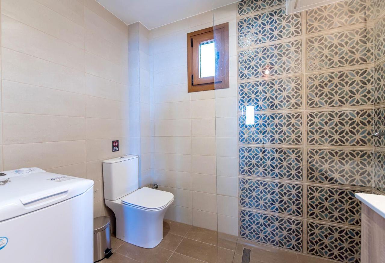 Apartment Nereus & Oceanus Beachfront Apartments, Lagonisi #feelslikehome Ormos Panagias