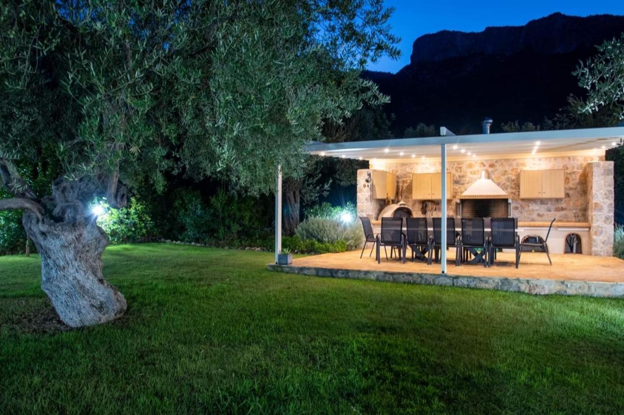 Nikole's Luxury 180m2 Holiday home