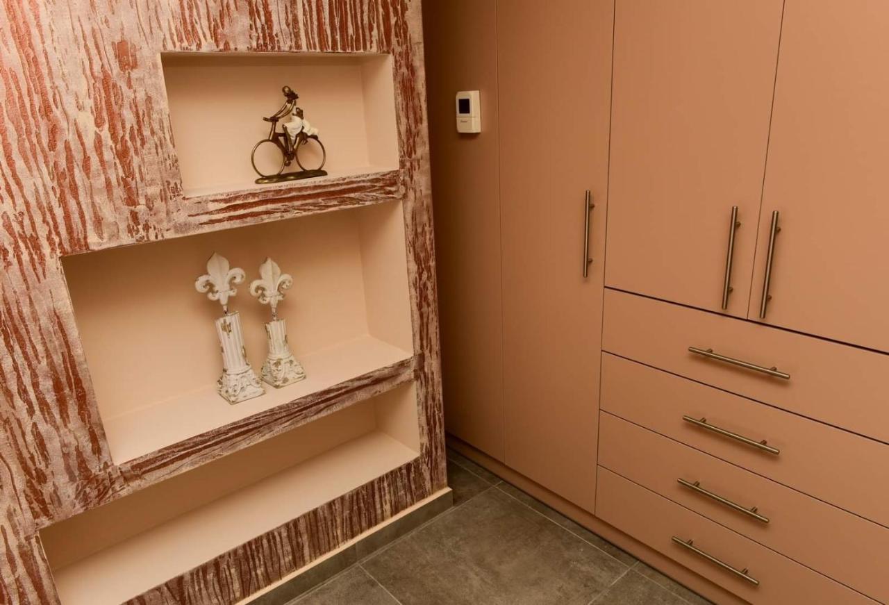 Nikole's Luxury 180m2 *