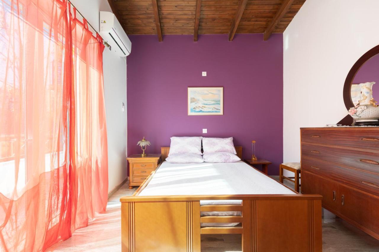 Villa Golden Seaside House Number 1 *