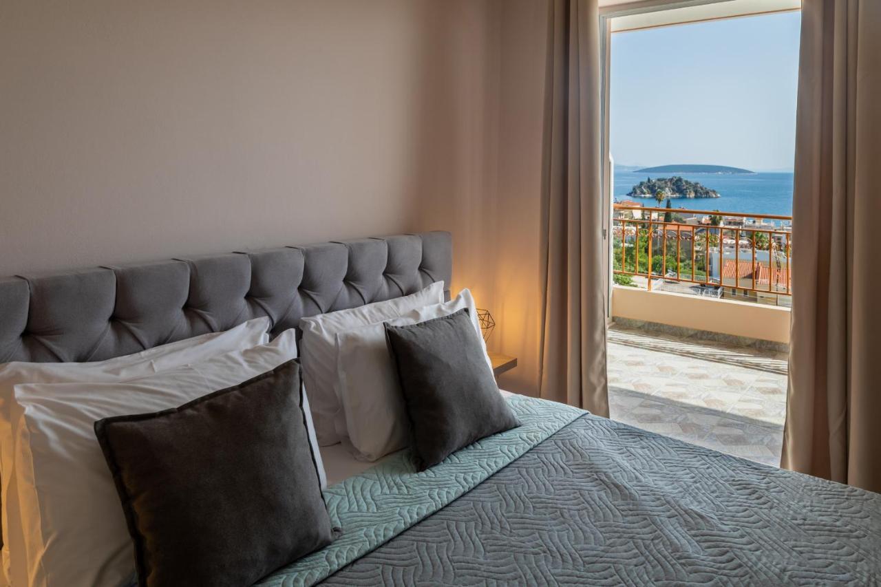 Iliana Apartment