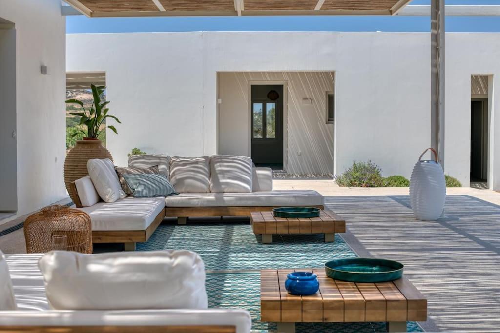 Villa Lampsi - Spacious & Modern Isterni (Paros)