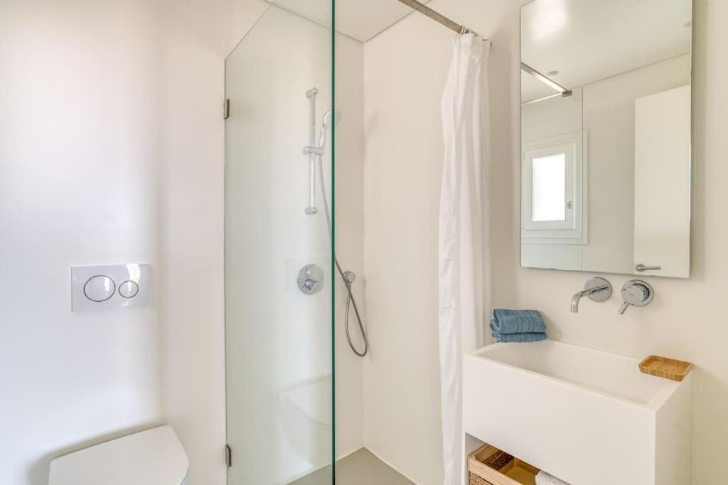 Lampsi - Spacious & Modern Villa *