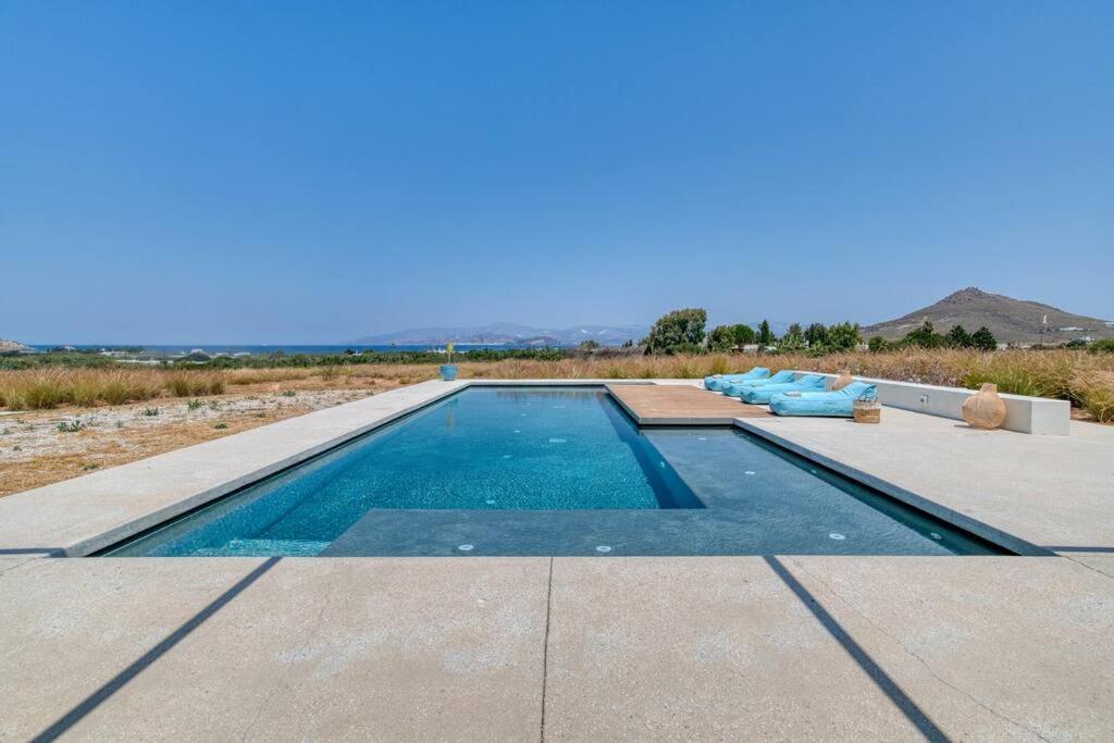 Lampsi - Spacious & Modern Isterni (Paros)