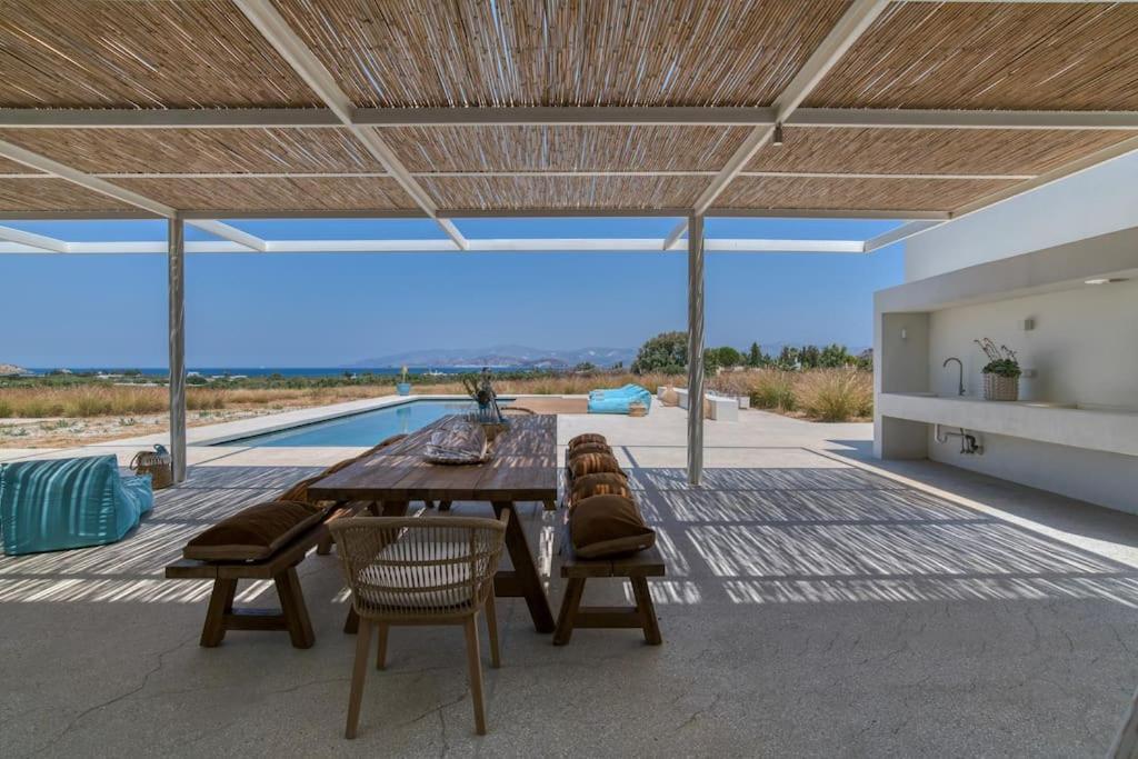 Lampsi - Spacious & Modern Isterni (Paros)