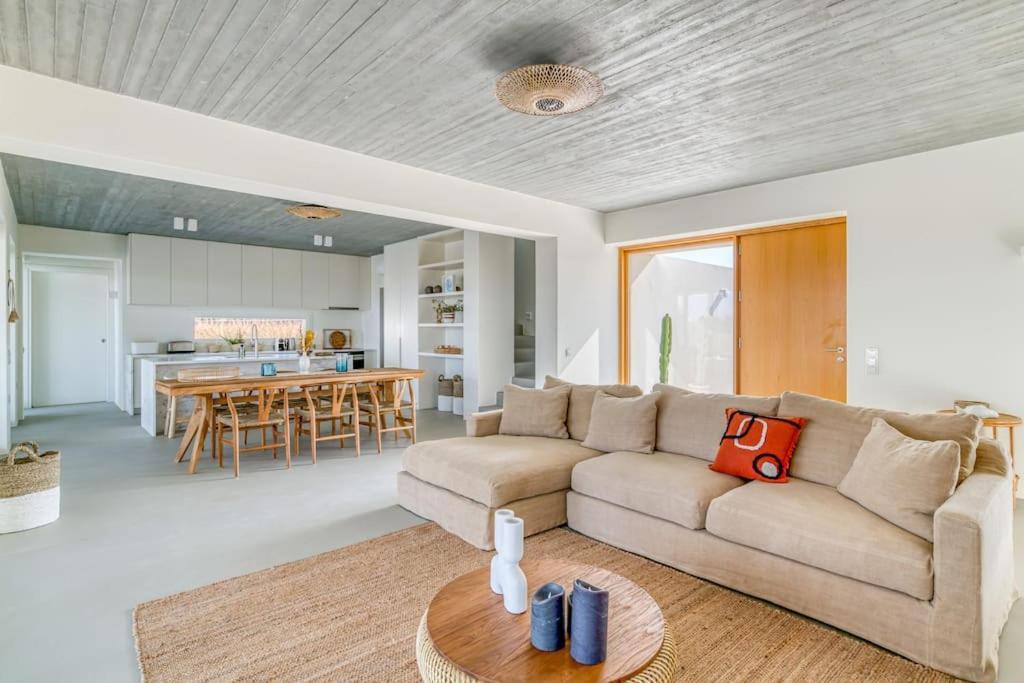 Lampsi - Spacious & Modern Villa *
