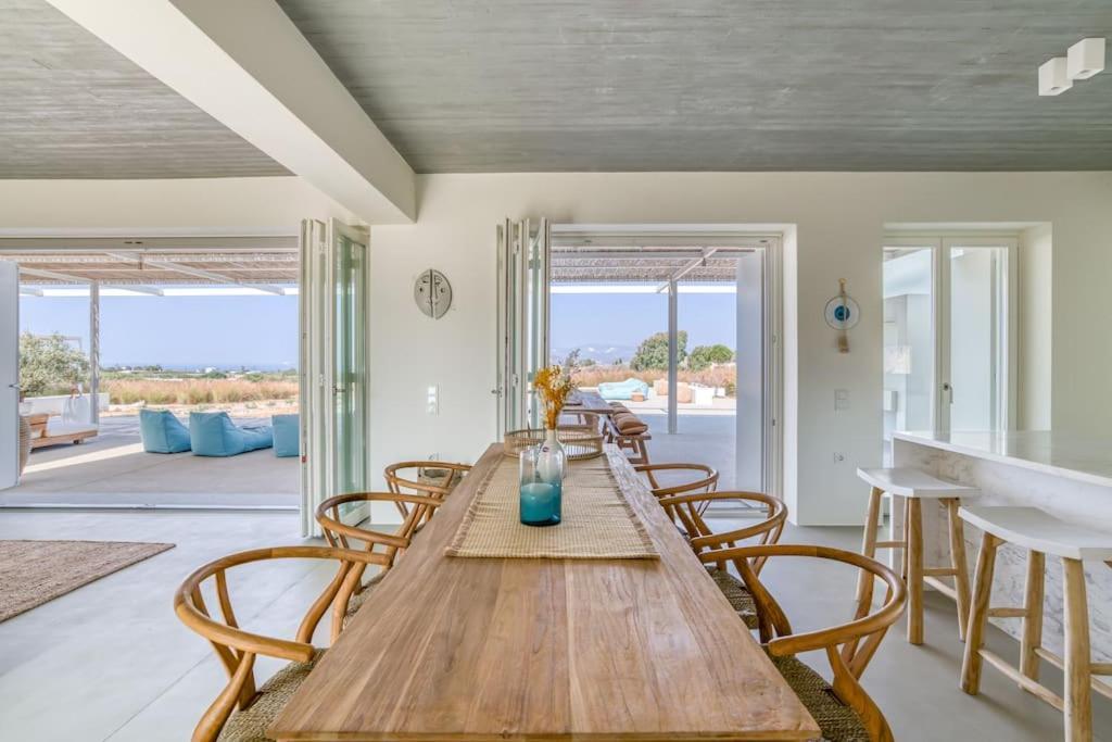 Lampsi - Spacious & Modern Isterni (Paros)