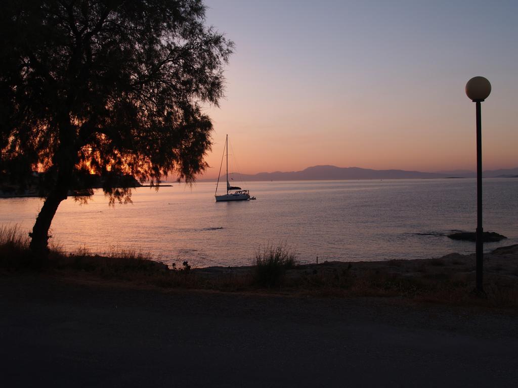 Mandalena's * Souvala