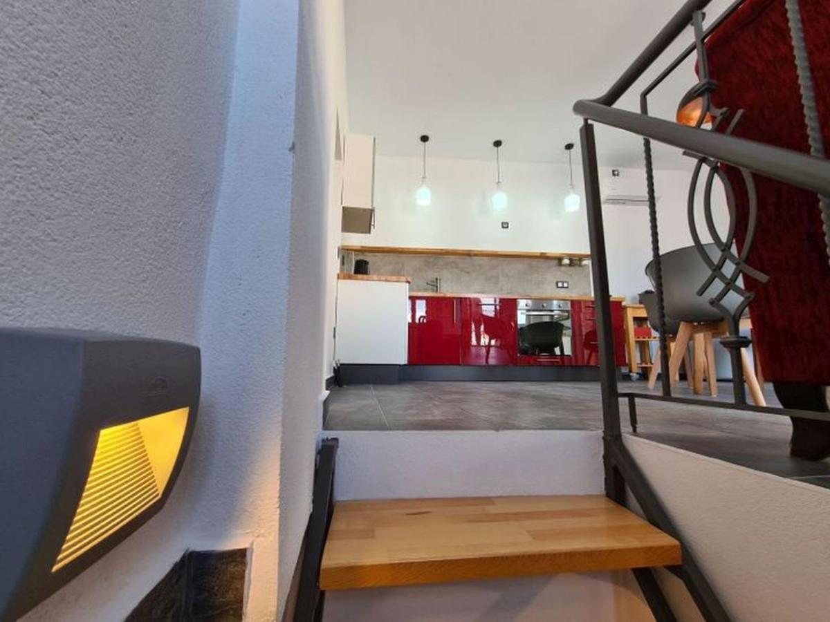 Apartment Townhouse *