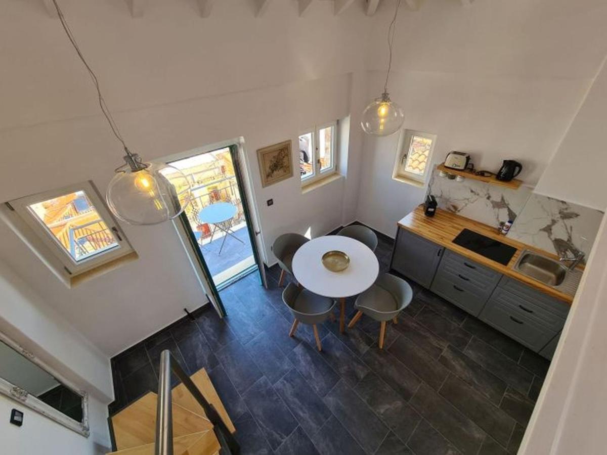Townhouse * Gythio
