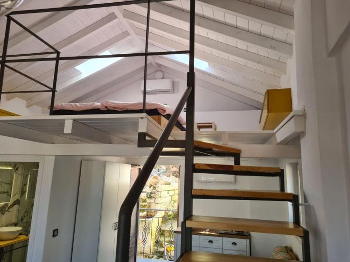 Townhouse * Gythio