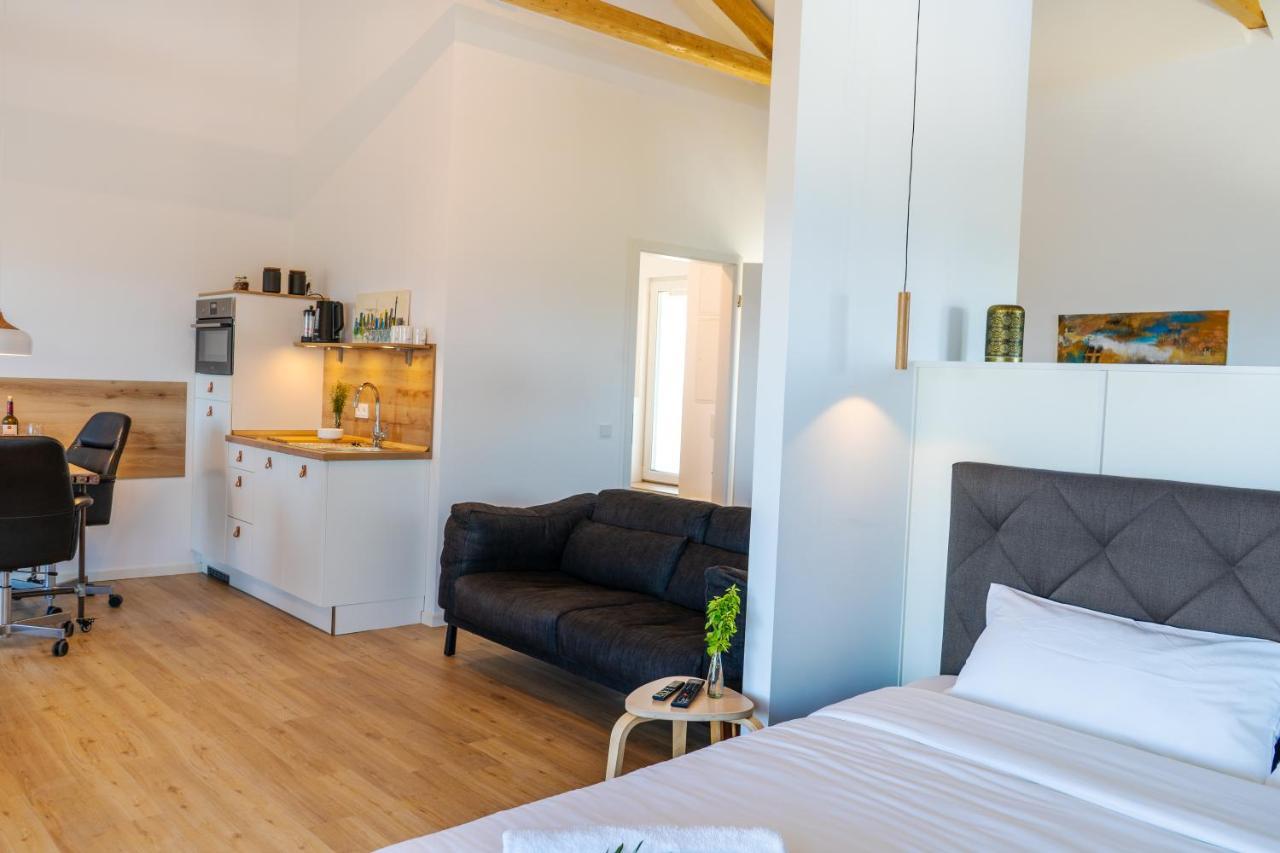 Ocean Breeze Apartment