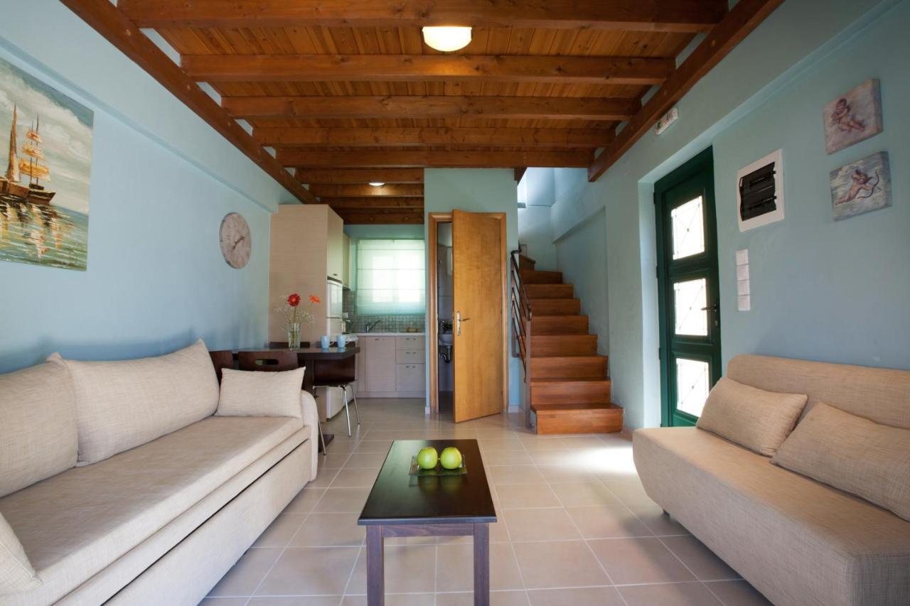 Villa Pantheon And