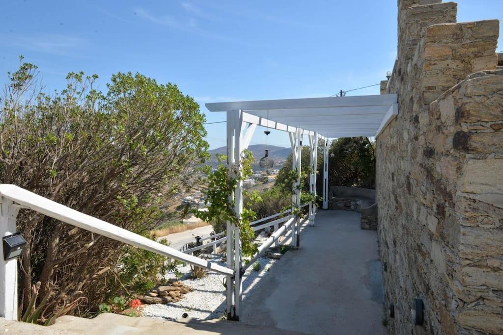 Holiday home Uppolis με θέα τα νησιά Ano Syros