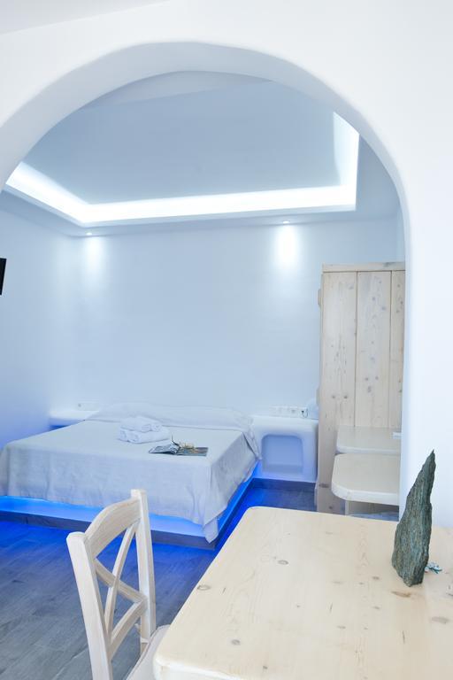 Varnali Small Boutique Mykonos Town