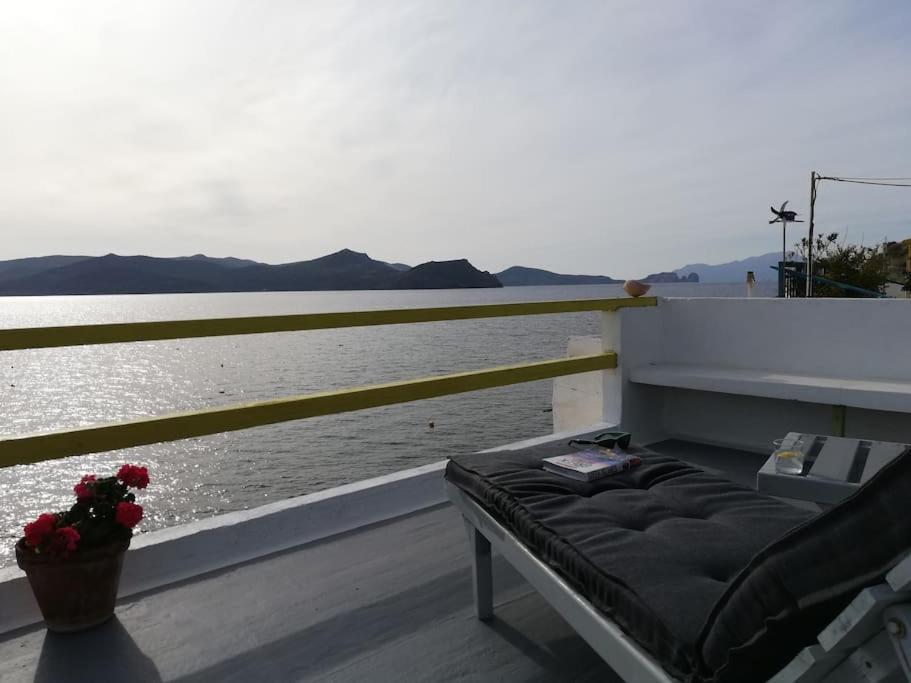 Apartment The Yellow Boat House