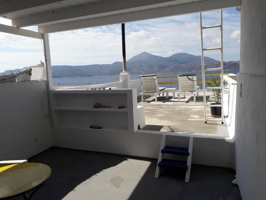 Apartment The Yellow Boat House