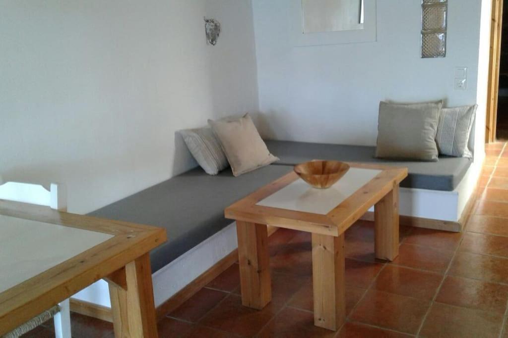 Apartment The Yellow Boat House Klima (Milos)