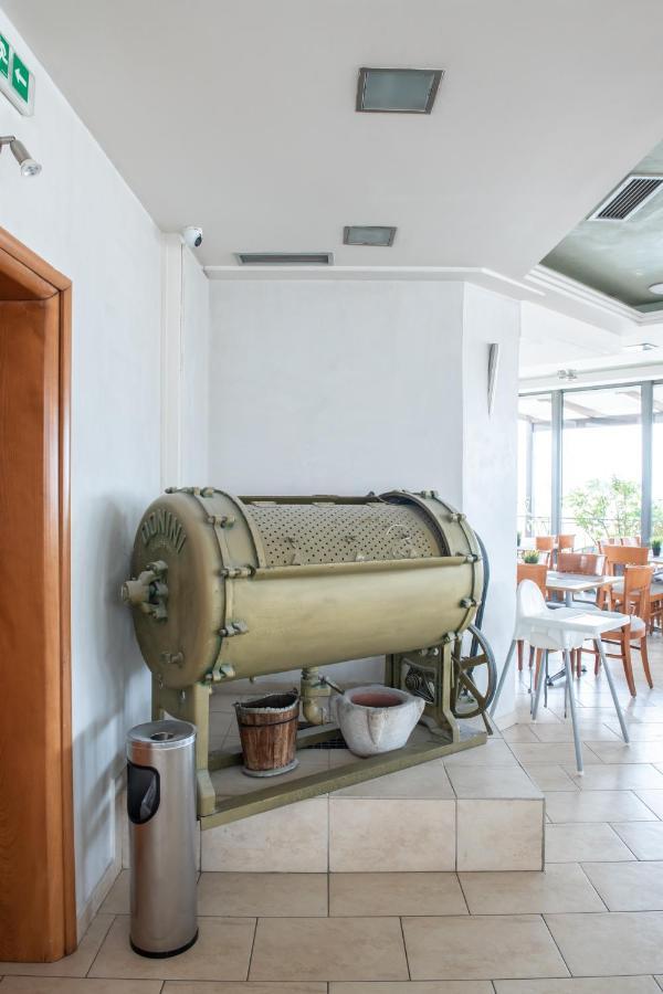 Golden 3* Athens