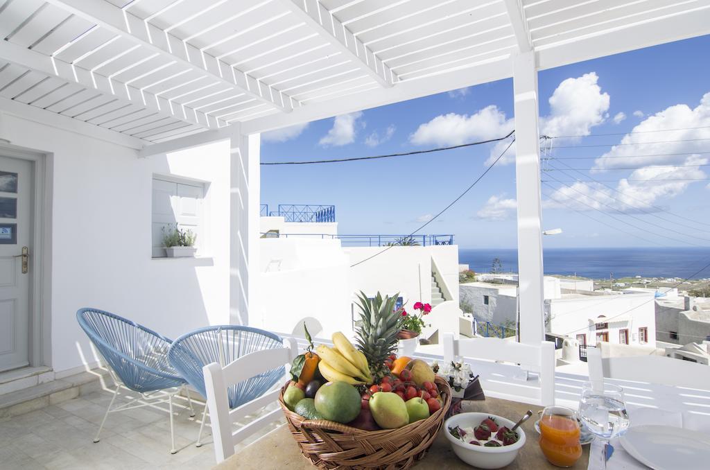 Erofili Fira (Santorini)