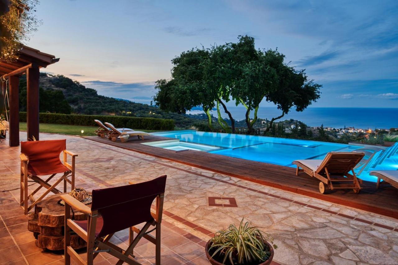 Wild Oak Estate - Stunning Views At A Dreamy Location, By Zantewize Holiday home *