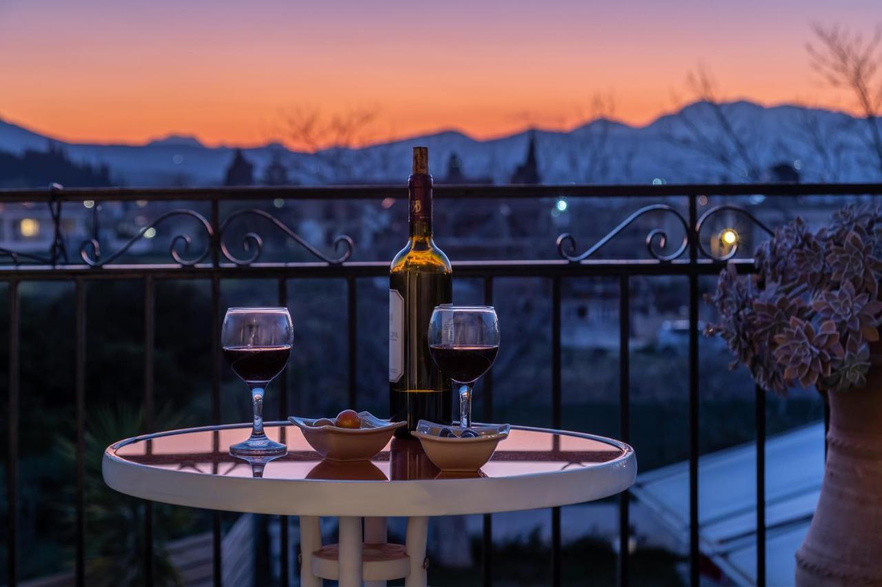Hotel Jo Marinis