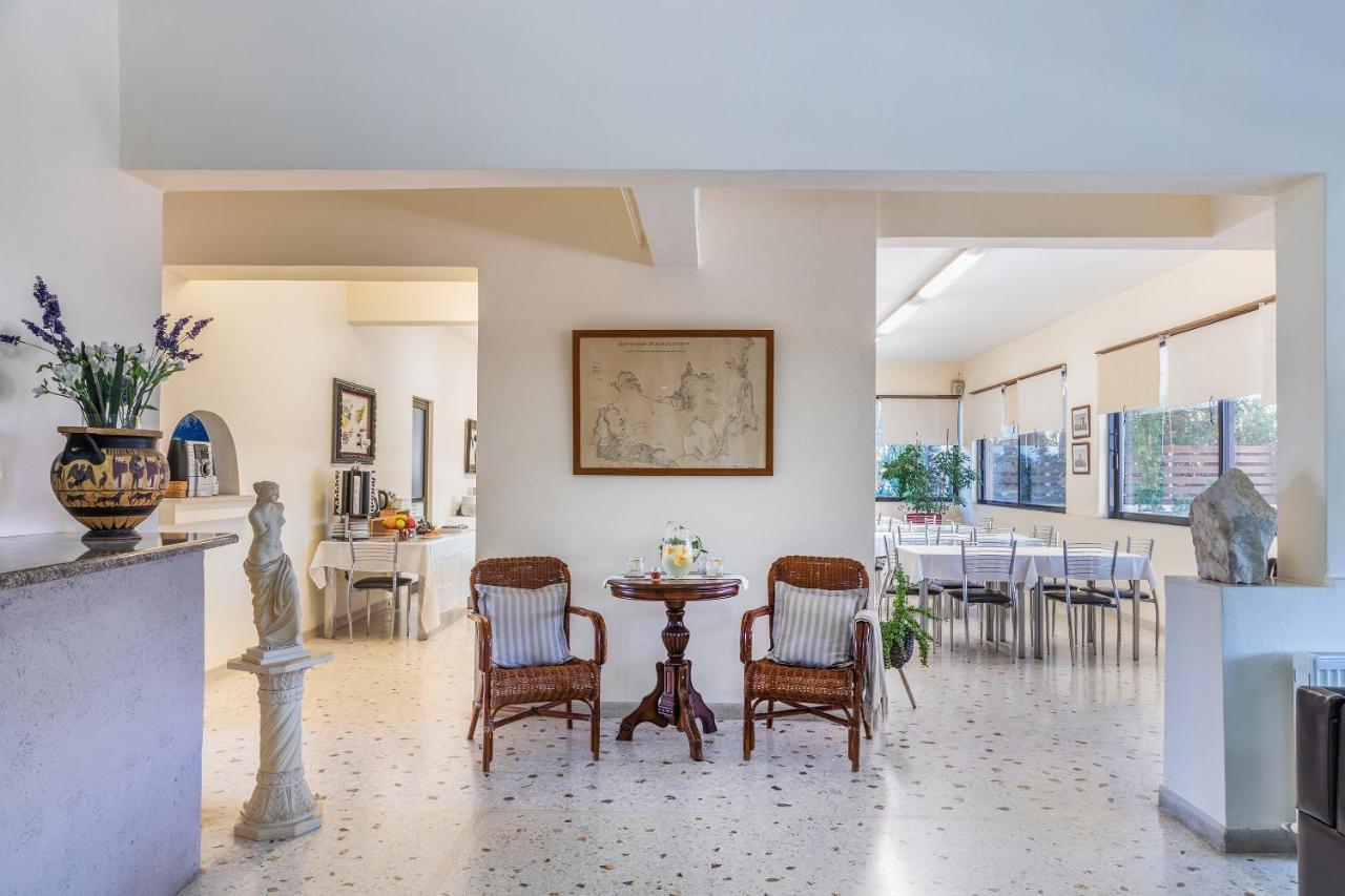 Jo Marinis Hotel
