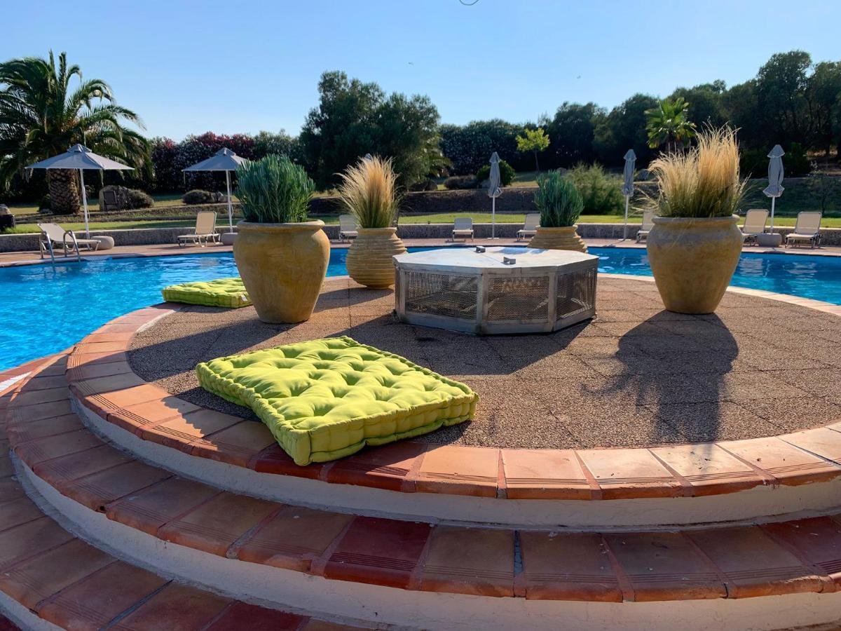 Olia Sea View Shared Pool Villa, Holiday home Nea Fokea